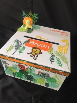 urne personnalisée baptême savane