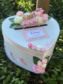 urne personnalisée baptême fille